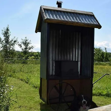 Chata La Ferme De La Folivraie Louvieres (Calvados)